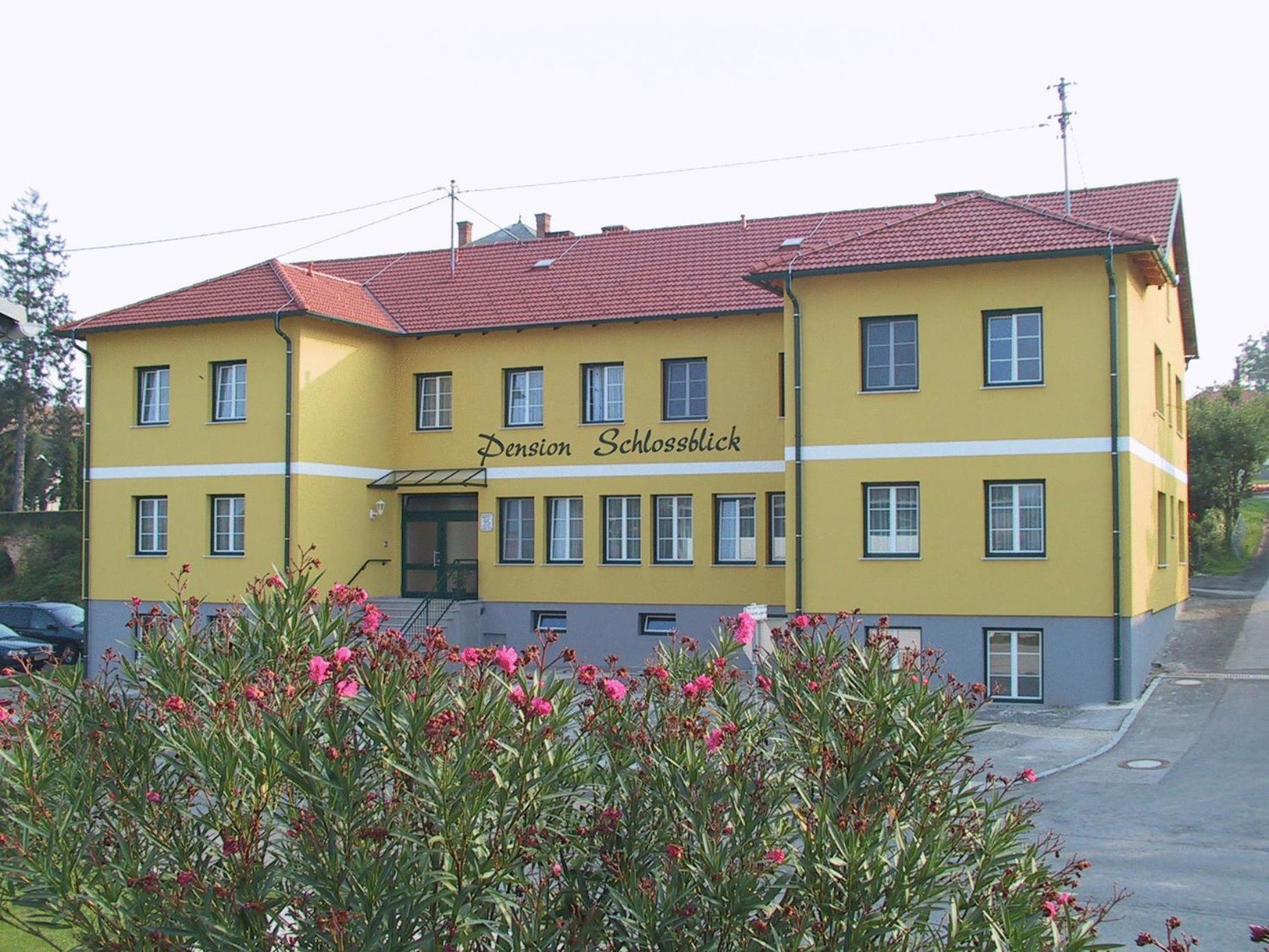 Pension Schlossblick Nebersdorf Esterno foto